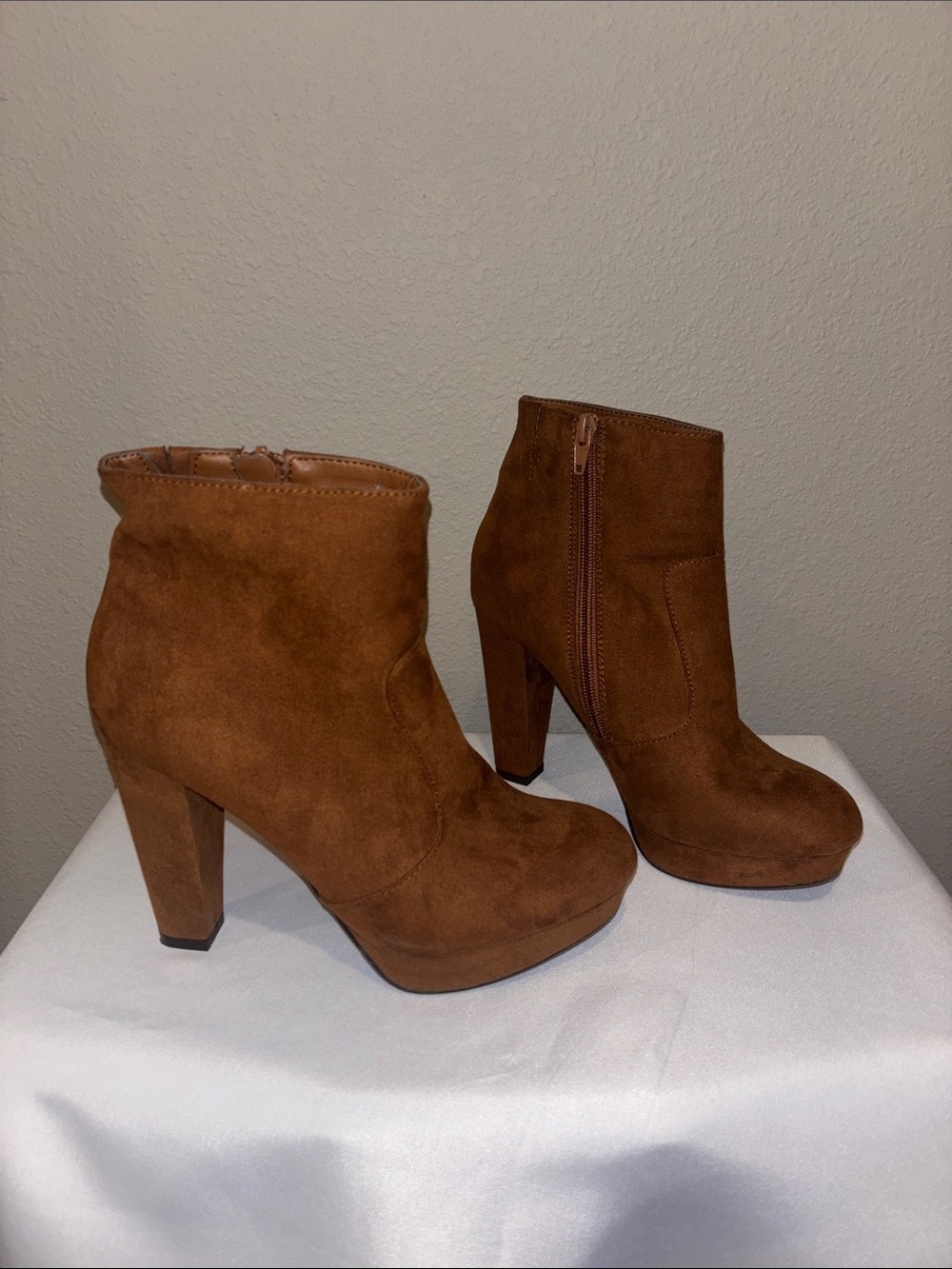 Mossimo Supply Co Brown Suede Platform Ankle Boots Size 7.5